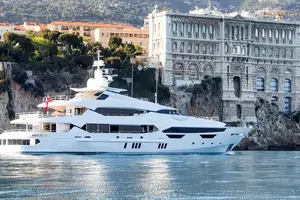 Q SUNSEKER CRUISNING OFF MONACO