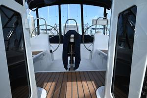 Air Astride 45ft Hunter Yacht For Sale