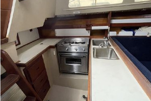 Just Chillin 30ft Catalina Yacht For Sale