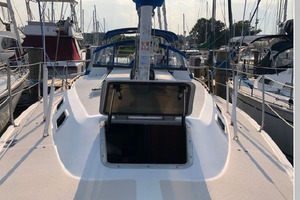 Just Chillin 30ft Catalina Yacht For Sale