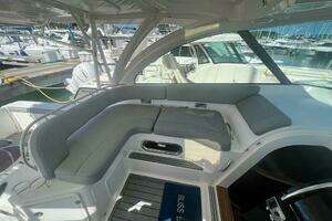 2018 Pursuit OS 385 Offshore thumbnail 12