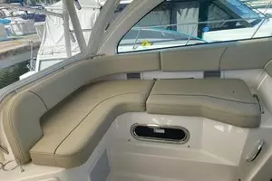 2018 Pursuit OS 385 Offshore thumbnail 13