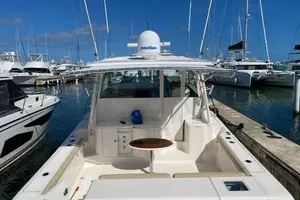 2018 Pursuit OS 385 Offshore thumbnail 5