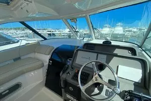 2018 Pursuit OS 385 Offshore thumbnail 7