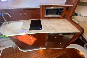 2018 Pursuit OS 385 Offshore thumbnail 20
