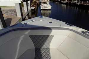 2017 Sailfish 2360 CC - Bow
