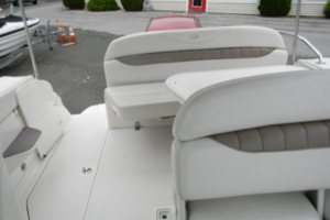 Photo 3223638 for 2003 Regal 2765 Commodore  