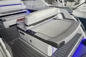 2021 Formula 380 Super Sport Crossover OB thumbnail 10