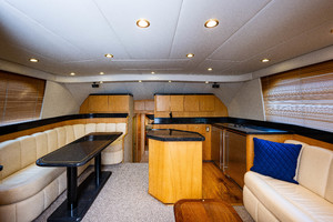Luhrs 50 - Salon