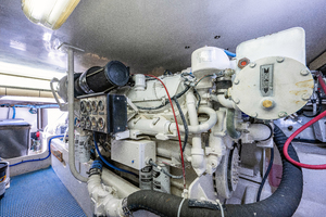 Luhrs 50 - Engine Room