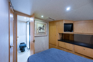 Luhrs 50 - Master Stateroom