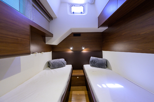 Princess 68-The J Sea-Crew Quarters