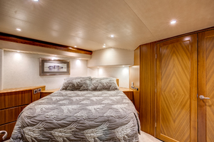 Viking 60 - Jay Walker - interior