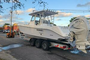 2019 Everglades 355 CC thumbnail 14