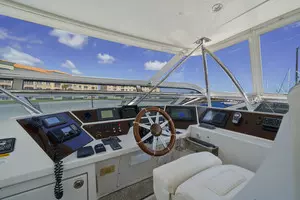 2006 Marquis 65 Pilothouse thumbnail 13