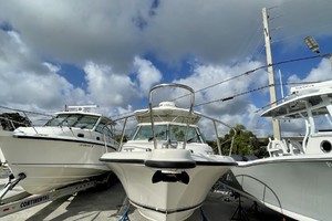 2009 Pursuit Offshore 255 - bow