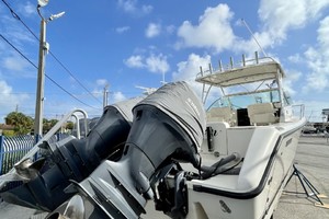 2009 Pursuit Offshore 255 - engines