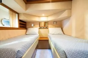 2007 Ferretti Yachts 780 thumbnail 31