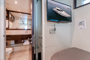 Lazzara 75 Salacia - VIP Head