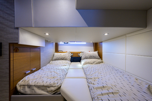 Tiara-44-Sea Major II-Guest Stateroom