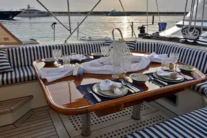 1988 Brooke Yachts thumbnail 24
