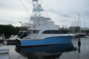 BARRATUNA Worth Avenue Yachts