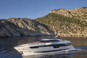 2022 Astondoa 110 Century thumbnail 3
