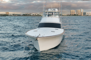 Whiticar 77 - Kings Blue - bow profile