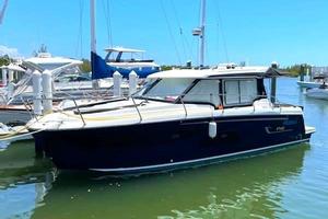 35ft Jeanneau Yacht For Sale