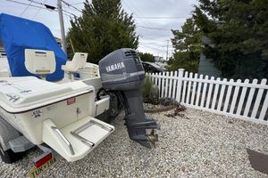 Photo 3293659 for 2000 Scout 202 Sportfish  