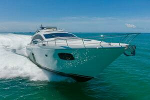 VIDI 2018 Pershing Pershing 74 Yacht For Sale in Miami FL