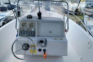 Photo 3294540 for 2000 Pro-Line 20 CC  