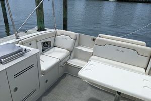 Photo 3295481 for 2008 Sea Ray 290 Sundeck  