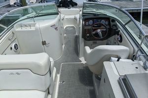 Photo 3295480 for 2008 Sea Ray 290 Sundeck  