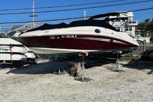 Photo 3295497 for 2008 Sea Ray 290 Sundeck  