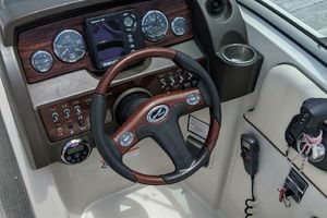 Photo 3295492 for 2008 Sea Ray 290 Sundeck  