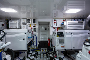 Viking 58-Double G-Engine Room