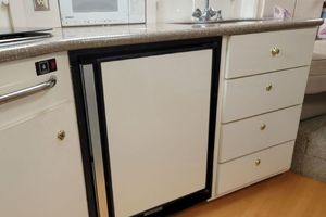 Photo 3299488 for 2000 Maxum 3300 SCR  