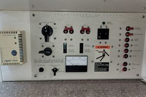 Photo 3299457 for 2000 Maxum 3300 SCR  