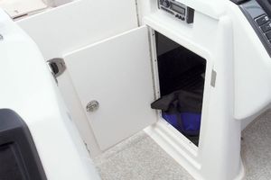 Photo 3299772 for 2011 Chaparral 244 Sunesta  