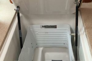 Photo 3300050 for 2006 Beneteau 423 Into the Mystic 