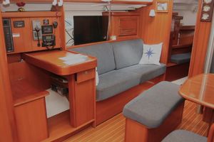 Photo 3300044 for 2006 Beneteau 423 Into the Mystic 