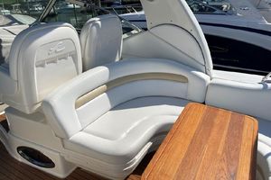 Photo 3301022 for 2008 Sea Ray 340 Sundancer High Maintenance 