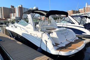 Photo 3301016 for 2008 Sea Ray 340 Sundancer High Maintenance 