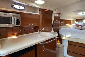 Photo 3301030 for 2008 Sea Ray 340 Sundancer High Maintenance 