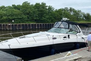 Photo 3301014 for 2008 Sea Ray 340 Sundancer High Maintenance 