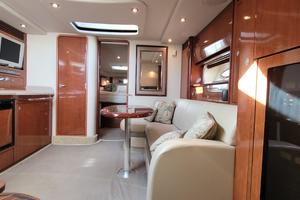 Photo 3360901 for 2004 Sea Ray 390 Sundancer  