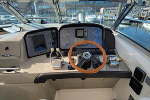 Photo 3360896 for 2004 Sea Ray 390 Sundancer  