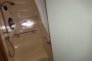 Photo 3360908 for 2004 Sea Ray 390 Sundancer  