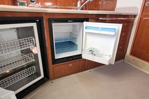 Photo 3360903 for 2004 Sea Ray 390 Sundancer  